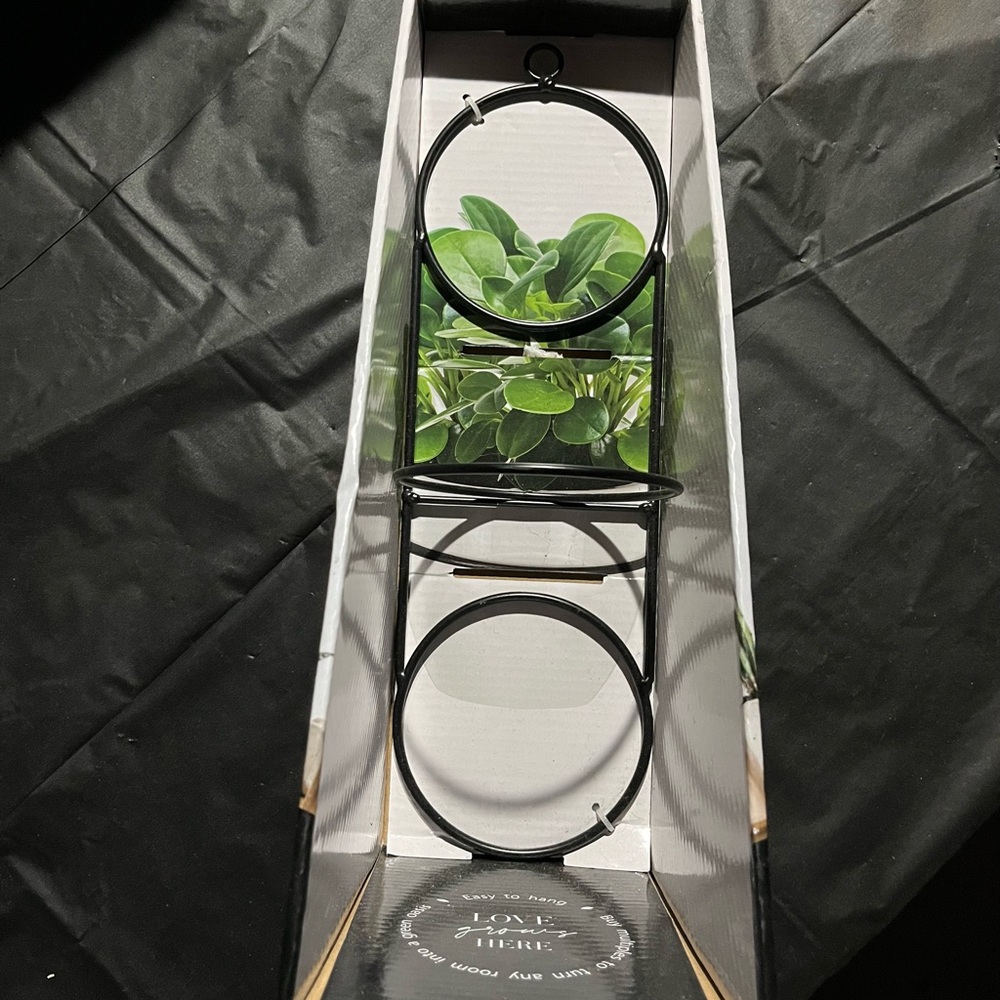 Black Metal Plant Stand